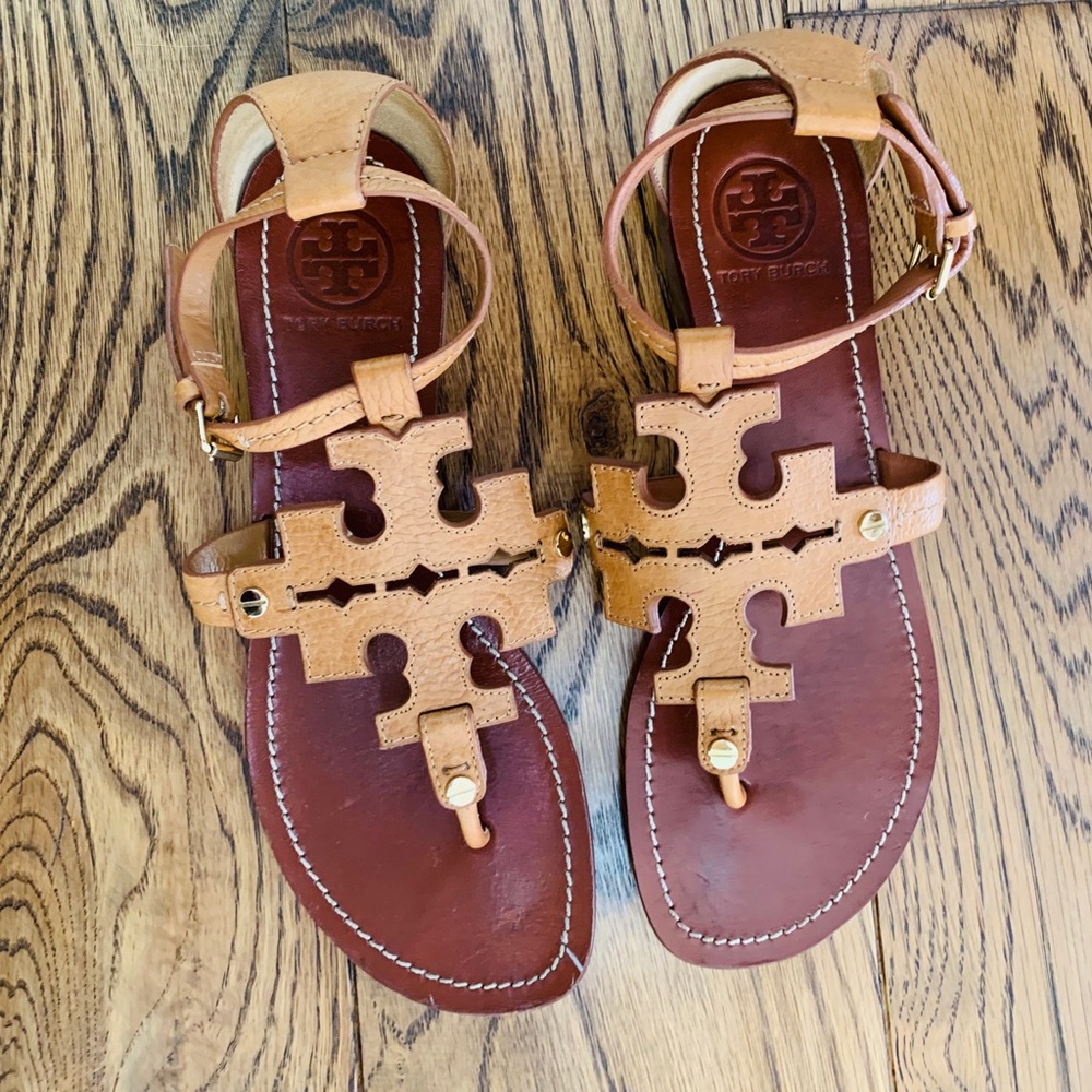 Tory Burch Phoebe Logo Flat Thong Sandal 7 1/2